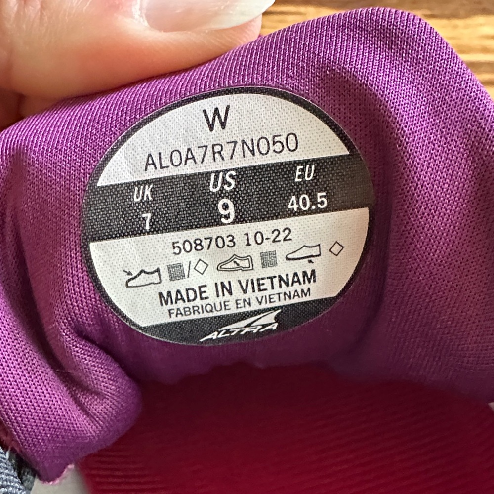 Altra Rivera 3 Women’s size 9 - Picture 2 of 8